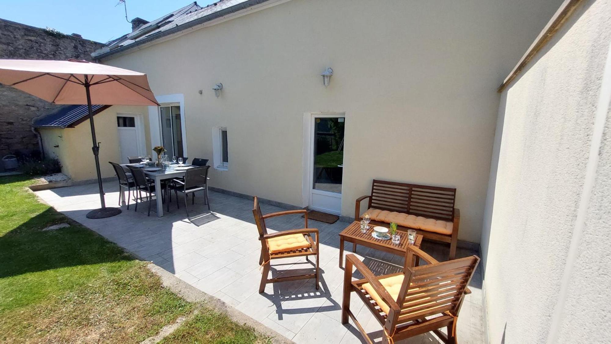 Maison avec jardin, près plages du débarquement, table ping pong, à 800 m d' Omaha beach adaptée jeunes enfants Vierville-sur-Mer Exterior foto